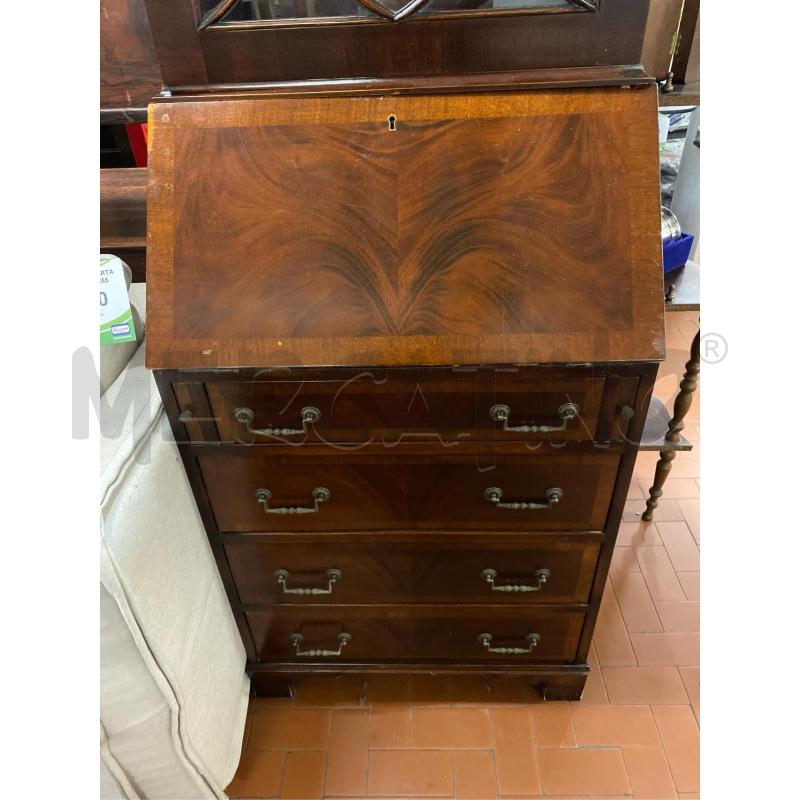 RIBALTA CON VETRINA CM. 65X45X200 H | Mercatino dell'Usato Roma casalotti 3