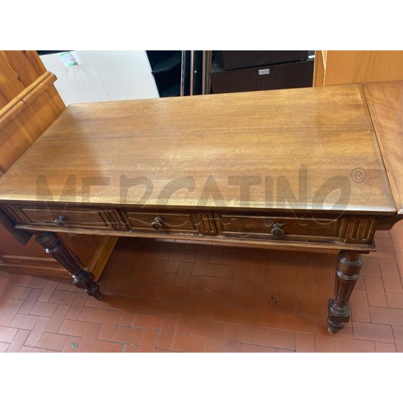 SCRIVANIA CON ALUCCE IN LEGNO CM. 125X64+25+25 | Mercatino dell'Usato Roma casalotti 3