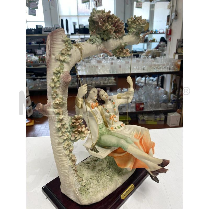 SCULTURA FIDANZATI SU ALTALENA  | Mercatino dell'Usato Roma casalotti 2