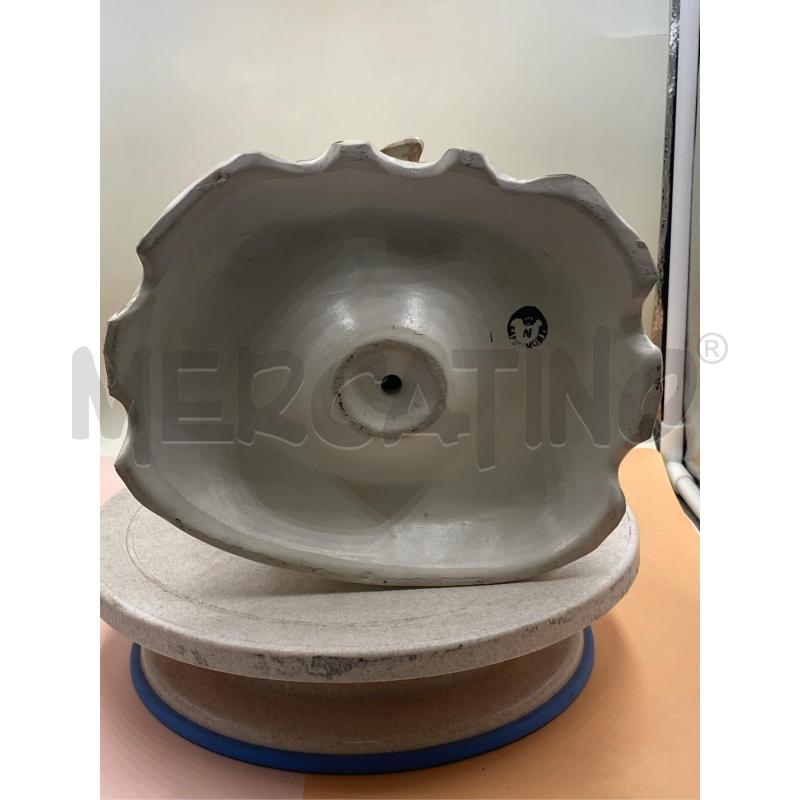 STATUETTA CAPODIMONTE ANZIANO SEDUTO CERAMICA DIPINTO  | Mercatino dell'Usato Roma casalotti 5