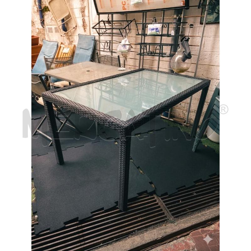 TAVOLO DA ESTERNO RATTAN NERO CM. 155X95 | Mercatino dell'Usato Roma casalotti 1