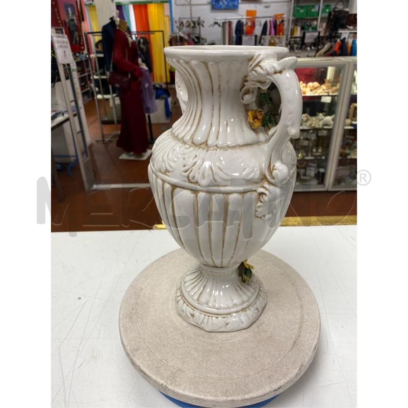 VASO CAPODIMONTE CON FIORI  | Mercatino dell'Usato Roma casalotti 2