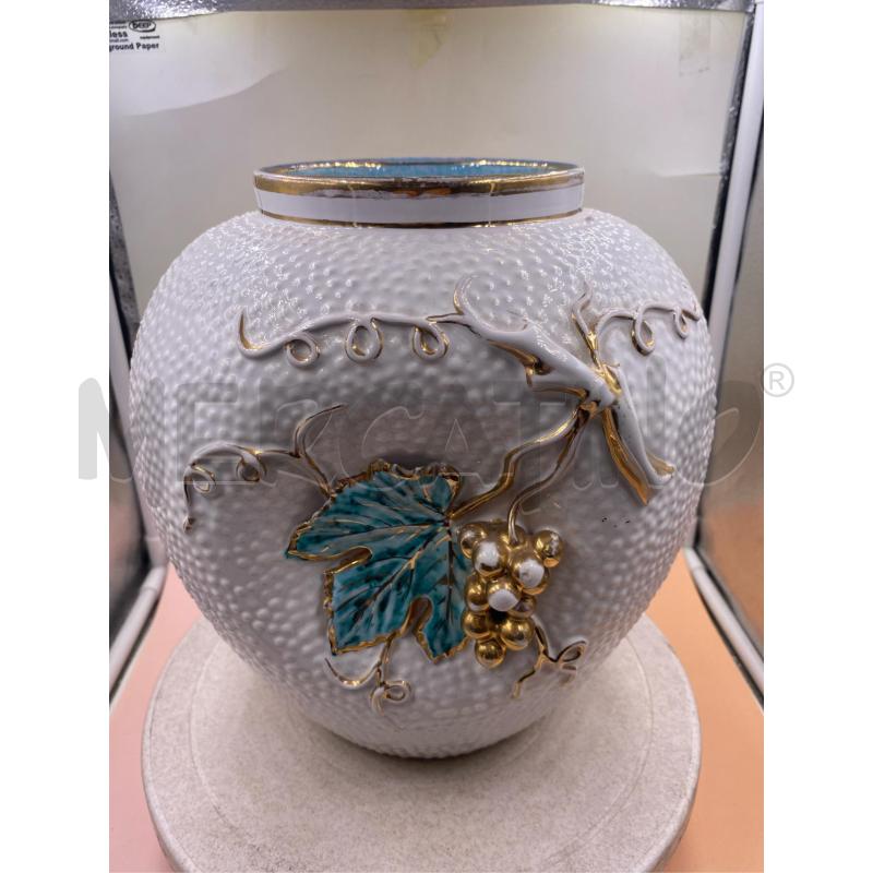 VASO IN CERAM. DERUTA BIANCO CON UVA | Mercatino dell'Usato Roma casalotti 2