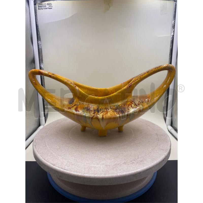 VASO SCULTOREO LAVORATO GIALLO OVALE DUE MANICI  | Mercatino dell'Usato Roma casalotti 3