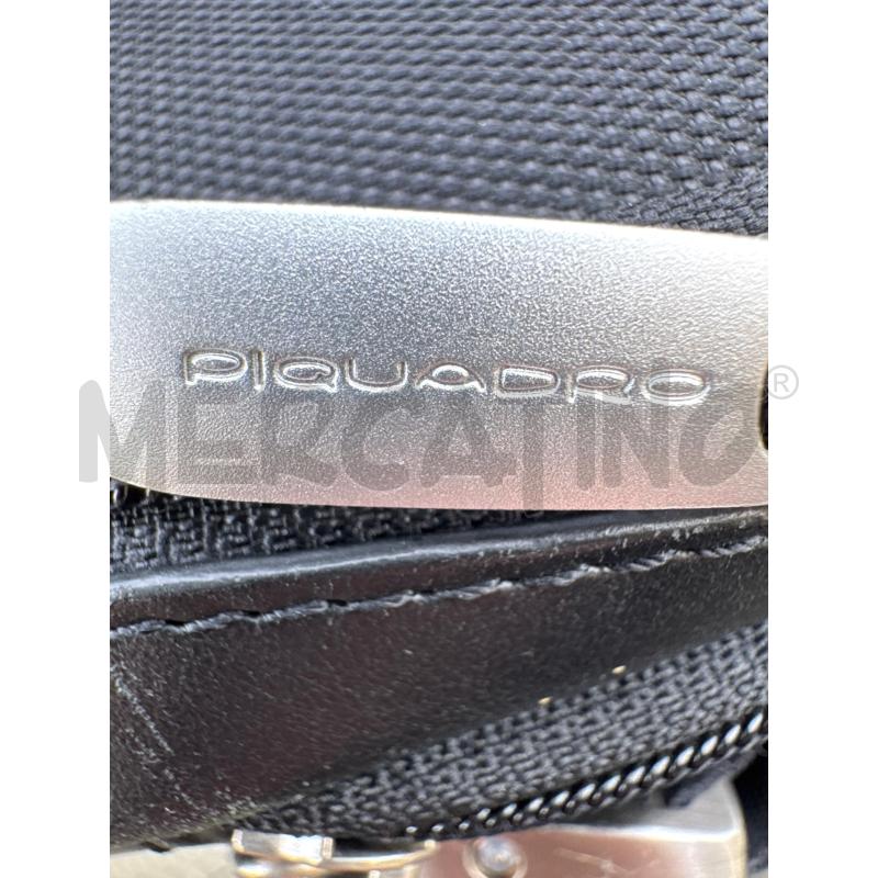 BORSA U PIQUADRO NERA ZIP SCRITTA LATERALE | Mercatino dell'Usato Roma torrevecchia 4