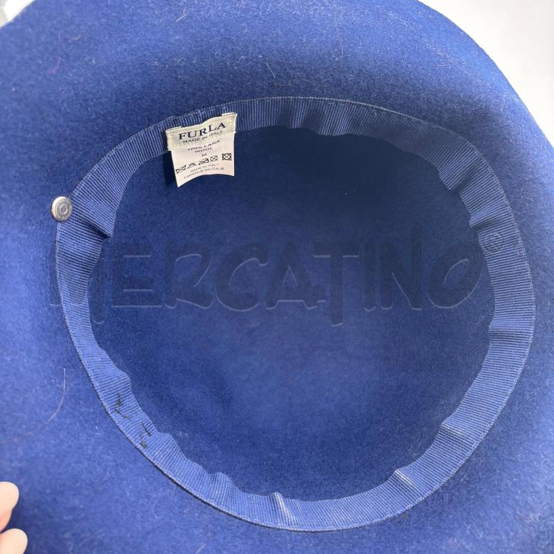 CAPPELLO D FURLA LANA BLU FASCIA NERA | Mercatino dell'Usato Roma torrevecchia 4