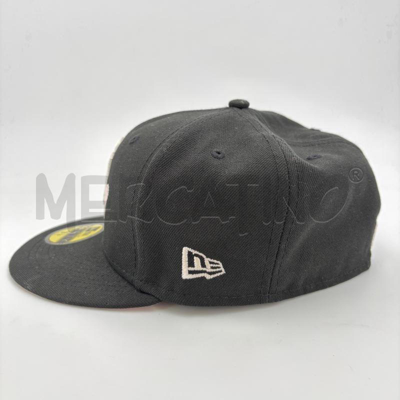 CAPPELLO U NEW ERA NERO CUORE  | Mercatino dell'Usato Roma torrevecchia 4