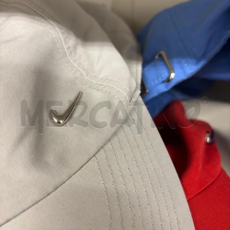 CAPPELLO U NIKE COLORATO VARIO | Mercatino dell'Usato Roma torrevecchia 2