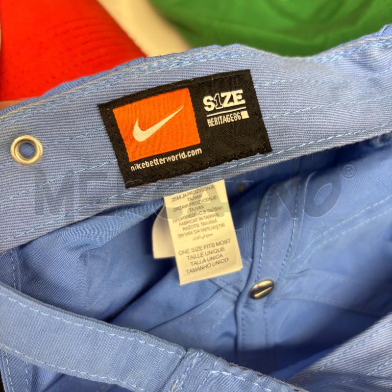 CAPPELLO U NIKE COLORATO VARIO | Mercatino dell'Usato Roma torrevecchia 3