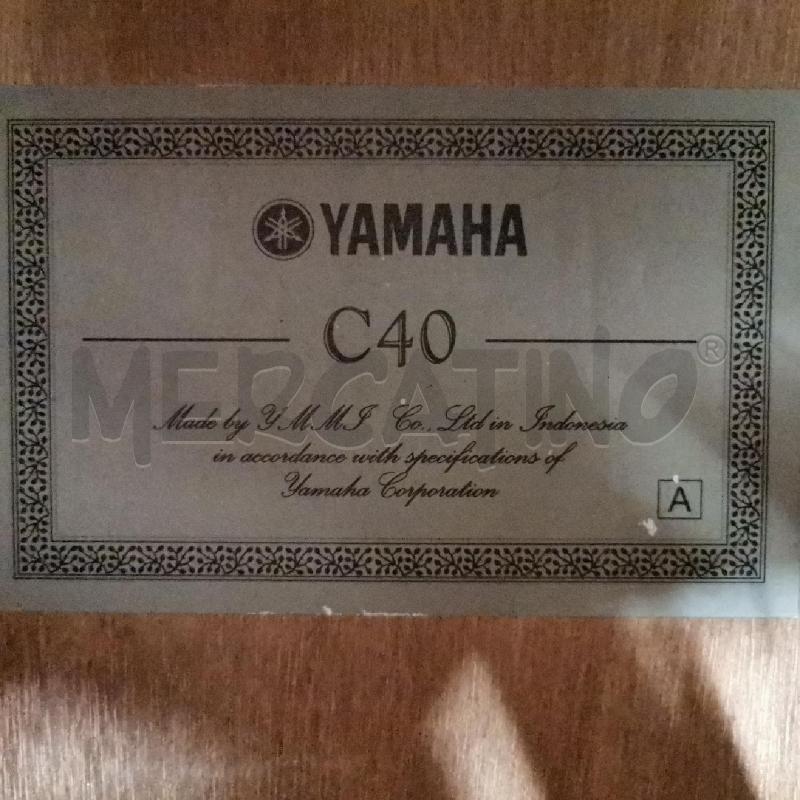 CHITARRA YAMAHA C40 + CORDE | Mercatino dell'Usato Roma torrevecchia 3