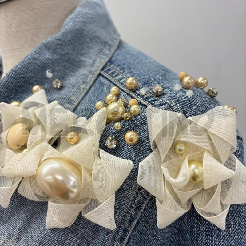 GIACCA D JEANS E PLAY FIORI BIANCHI E PERLINE | Mercatino dell'Usato Roma torrevecchia 4