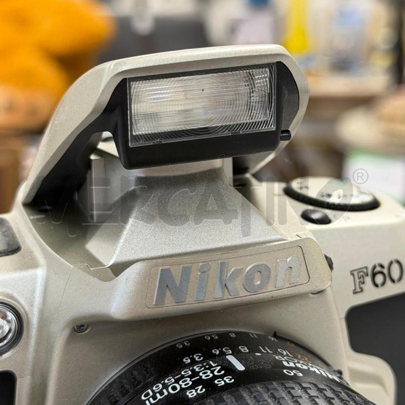 MACCHINA FOTOGRAFICA NIKON F60 CON OBBIETTIVO | Mercatino dell'Usato Roma torrevecchia 3