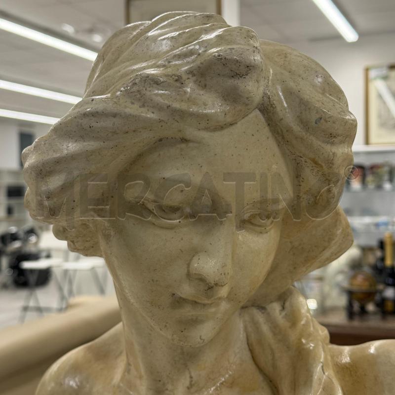 MEZZO BUSTO DONNA GESSO BEIGE | Mercatino dell'Usato Roma torrevecchia 2