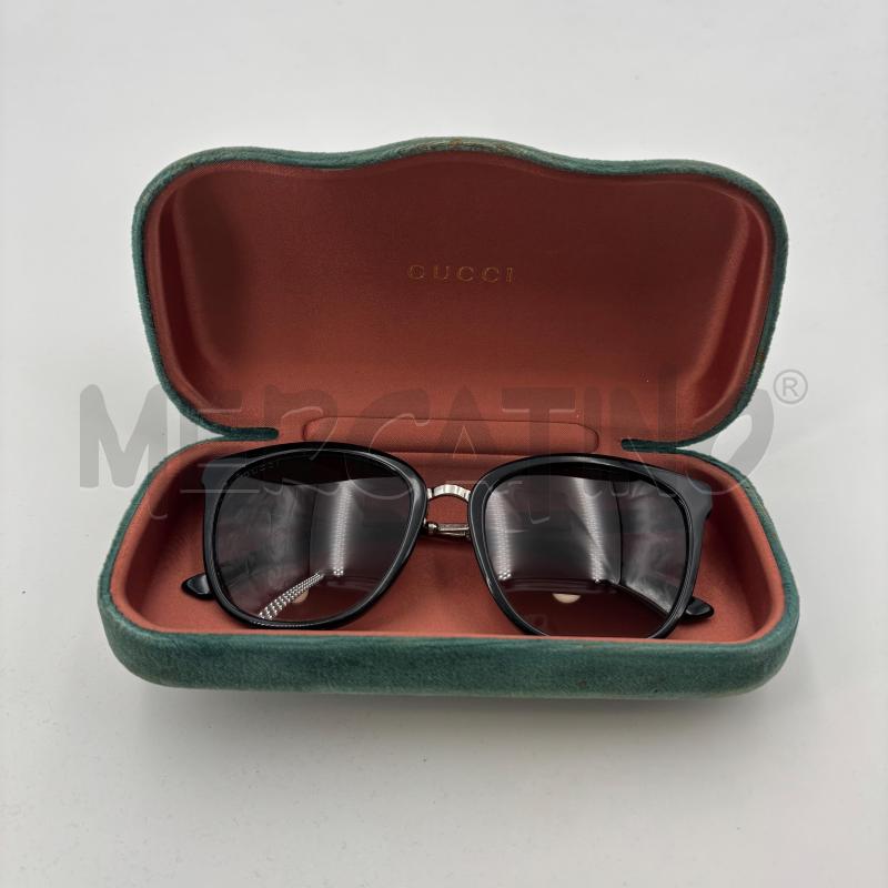 OCCHIALI D GUCCI NERI STECCHE DORATE GG0073S | Mercatino dell'Usato Roma torrevecchia 1