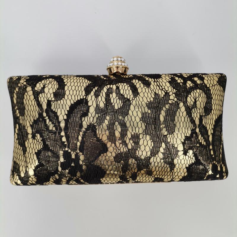 POCHETTE URBAN EXPRESSIONS DORATA PIZZO NERO | Mercatino dell'Usato Roma torrevecchia 1