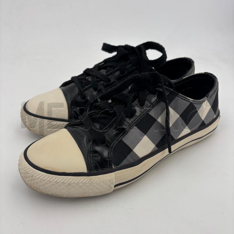 SCARPE BURBERRY CHECK NERO  | Mercatino dell'Usato Roma torrevecchia 2