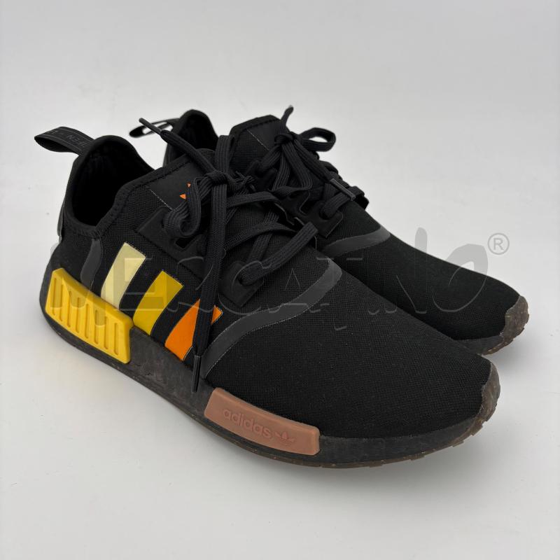 SCARPE U ADIDAS NMD_R1 NERE | Mercatino dell'Usato Roma torrevecchia 1