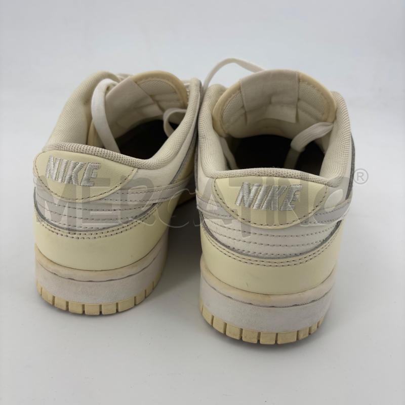 SCARPE U NIKE DUNK BIANCHE GIALLE | Mercatino dell'Usato Roma torrevecchia 2