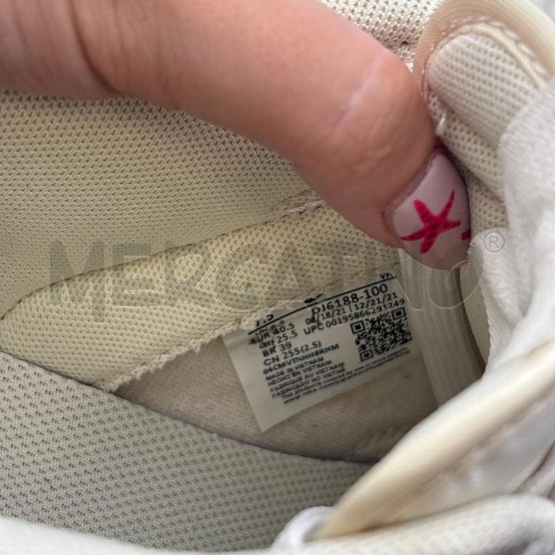 SCARPE U NIKE DUNK BIANCHE GIALLE | Mercatino dell'Usato Roma torrevecchia 5