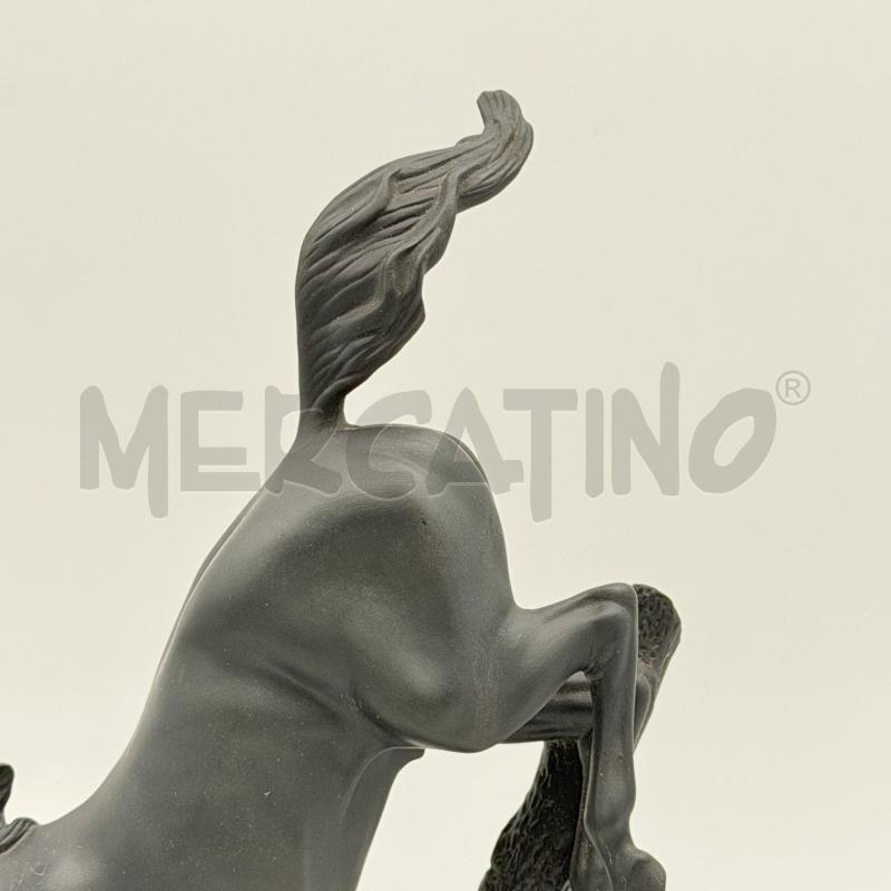 STATUA CER CAVALLO NERO D.HART | Mercatino dell'Usato Roma torrevecchia 4