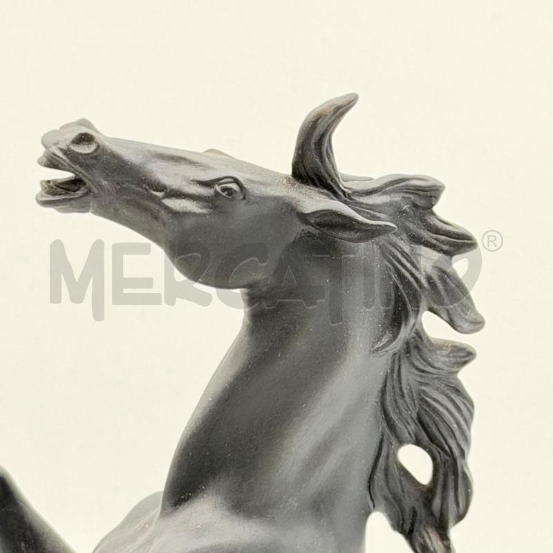 STATUA CER CAVALLO NERO D.HART | Mercatino dell'Usato Roma torrevecchia 2