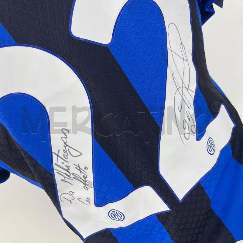 T SHIRT U MILAN MKHITARYAN FIRMATA  | Mercatino dell'Usato Roma torrevecchia 3