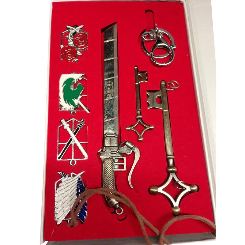 COFANETTO ATTACK ON TITAN ACCESSORI | Mercatino dell'Usato Roma ostia 1