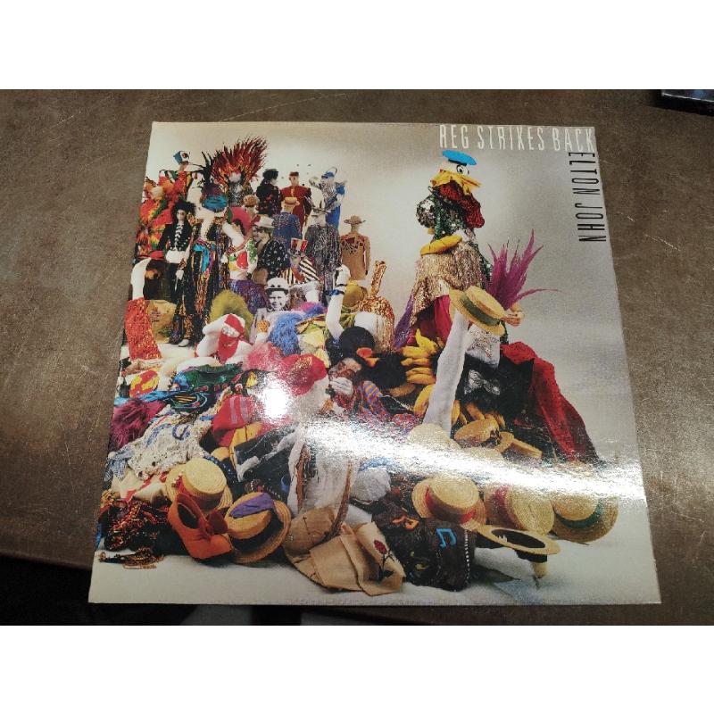 LP ELTON JOHN REG STRIKES BACK | Mercatino dell'Usato Roma ostia 1