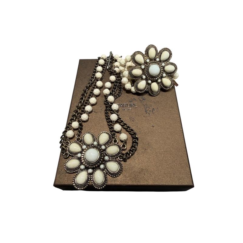 PARURE BIANCA FIORE | Mercatino dell'Usato Roma ostia 1