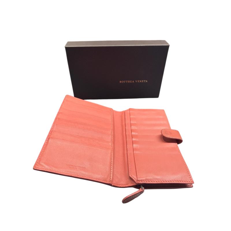 PORTA FOGLIO BOTTEGA VENETA ROSA | Mercatino dell'Usato Roma ostia 2