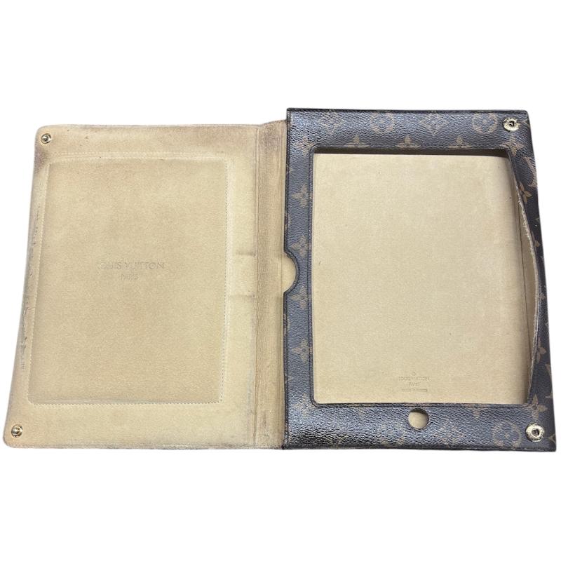 PORTA IPAD VUITTON | Mercatino dell'Usato Roma ostia 2