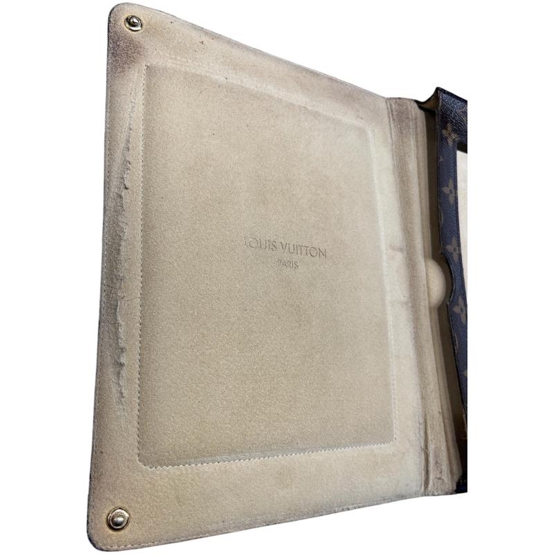 PORTA IPAD VUITTON | Mercatino dell'Usato Roma ostia 3