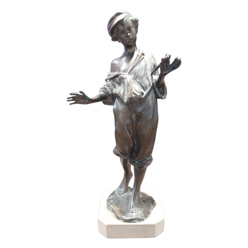 STATUA  FANCIULLO CON  BASTONE | Mercatino dell'Usato Roma ostia 1