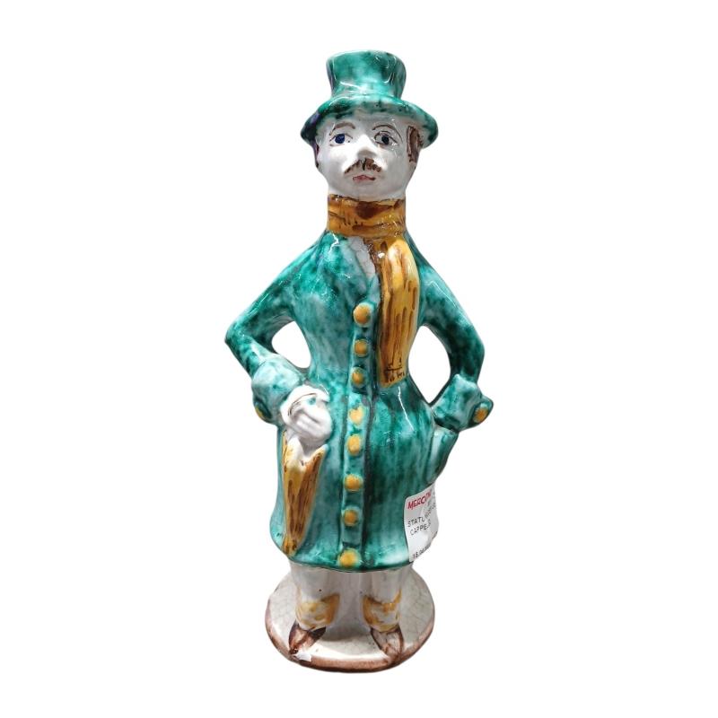 STATUINA CER UOMO CON CAPPELLO | Mercatino dell'Usato Roma ostia 1
