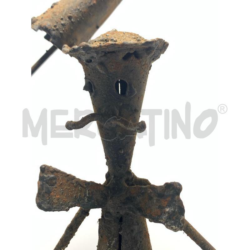 ANTICA SCULTURA FERRO UOMO CON OMBRELLO | Mercatino dell'Usato Pomezia 2