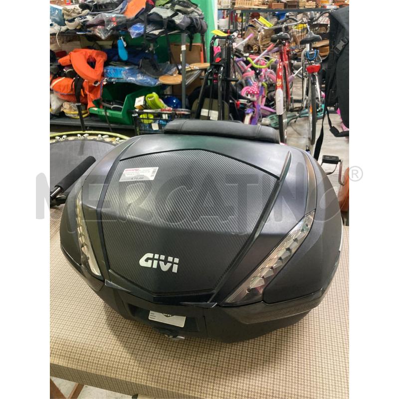 BAULETTO PER CASCO GIVI + BASE E CHIAVE  | Mercatino dell'Usato Pomezia 1