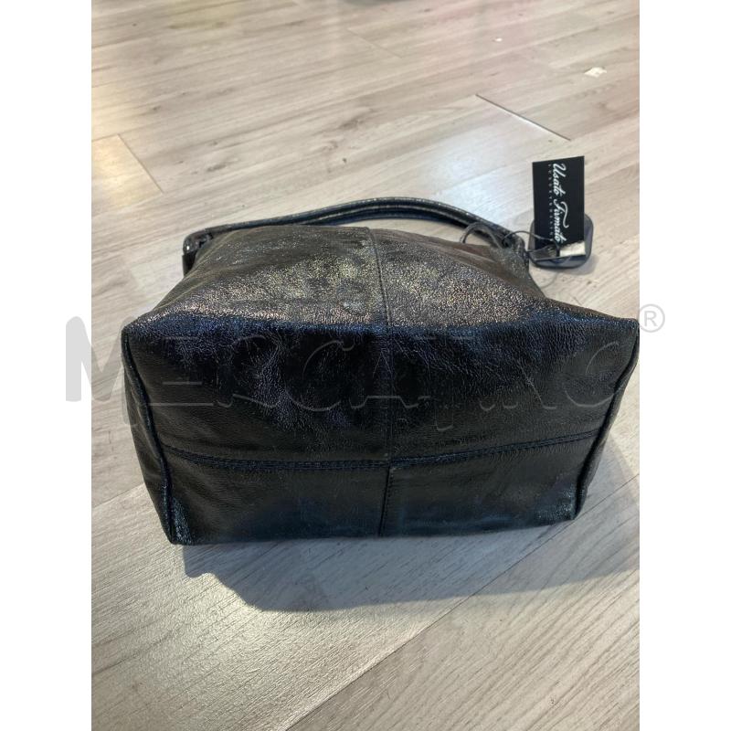 BORSA DONNA A SPALLA COCCINELLE NERO LUCIDO EFFETTO CROSTA | Mercatino dell'Usato Pomezia 4