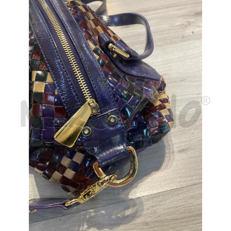 BORSA DONNA BAULETTO VIOLA BEIGE PATCH CCOCCINELLE | Mercatino dell'Usato Pomezia 4