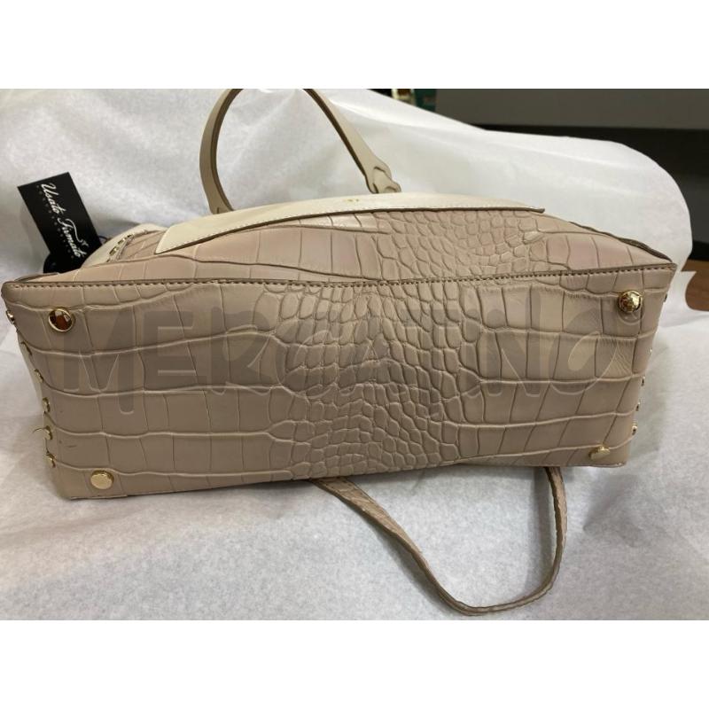 BORSA DONNA BEIGE PELLE BORCHIE TRUSSARDI  | Mercatino dell'Usato Pomezia 4