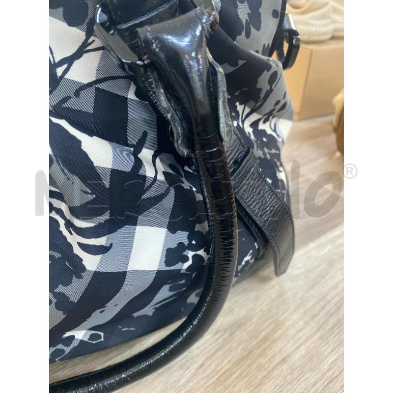 BORSA DONNA BURBERRY VERNICE NERA FIORI | Mercatino dell'Usato Pomezia 3