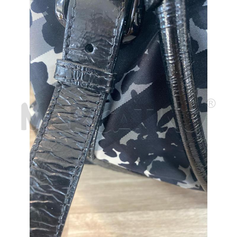 BORSA DONNA BURBERRY VERNICE NERA FIORI | Mercatino dell'Usato Pomezia 4