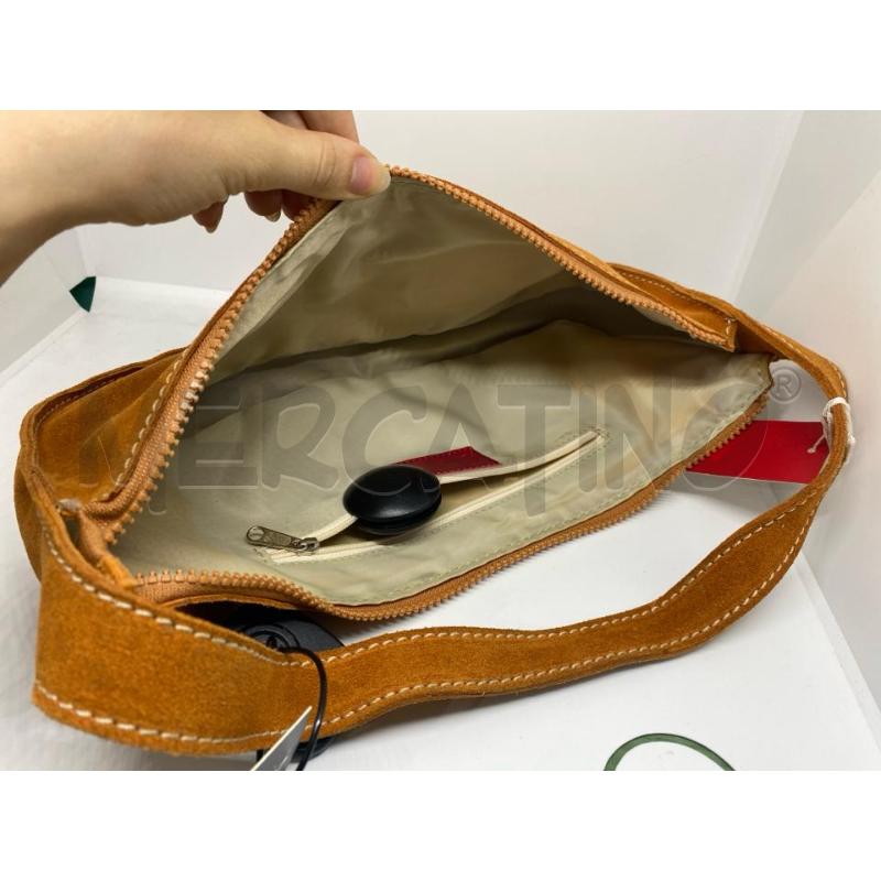 BORSA DONNA PELLE SCAMOSCIATA ELLE ARANCIONE MEZZALUNA | Mercatino dell'Usato Pomezia 4