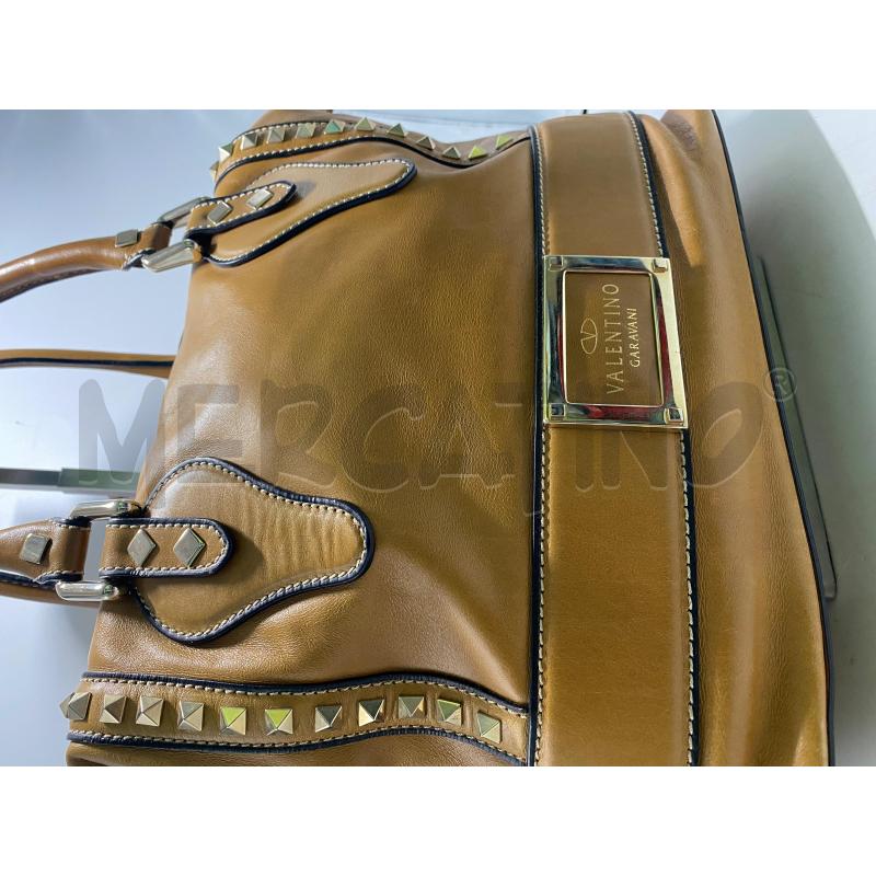 BORSA DONNA ROCKSTUD TOTE VALENTINO IN PELLE BEIGE BORCHIE | Mercatino dell'Usato Pomezia 3