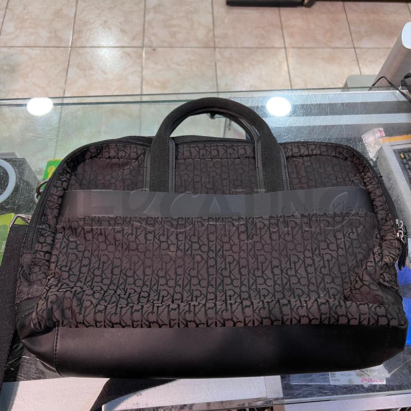 BORSA PORTA PC CK | Mercatino dell'Usato Pomezia 1