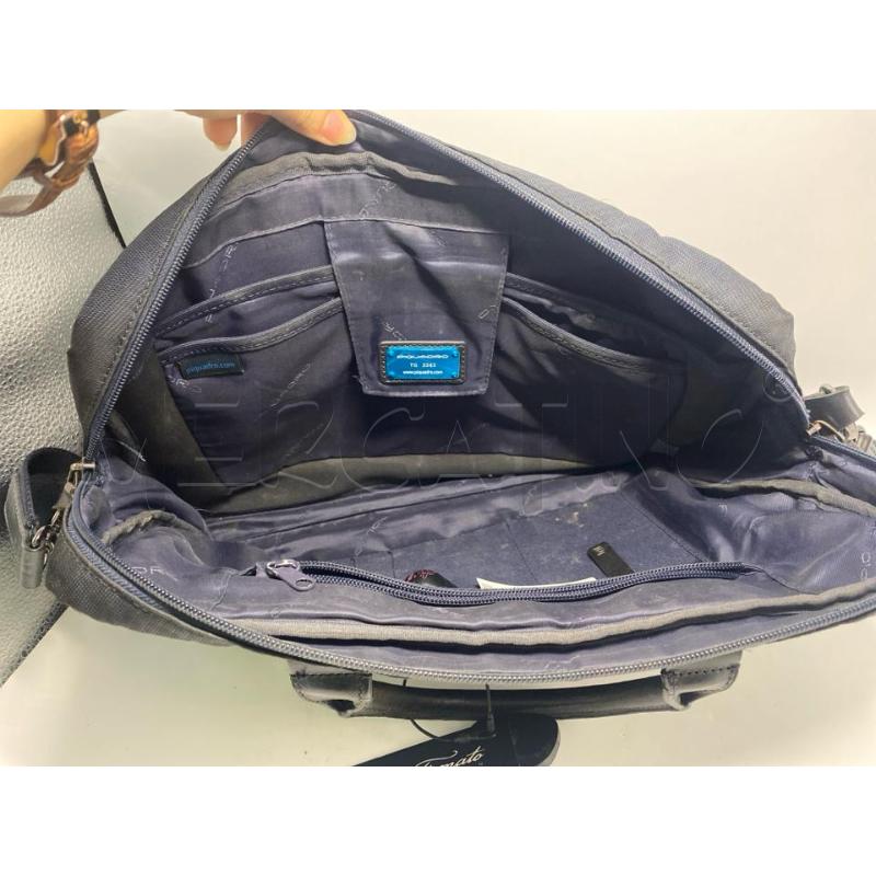 BORSA PORTA PC PIQUADRO IN TESSUTO E PELLE BLU  | Mercatino dell'Usato Pomezia 5