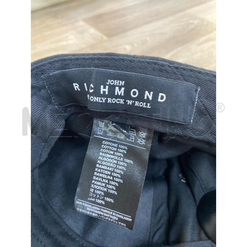 CAPPELLO UOMO NERO RICHMOND SCRITTA BIANCA | Mercatino dell'Usato Pomezia 2