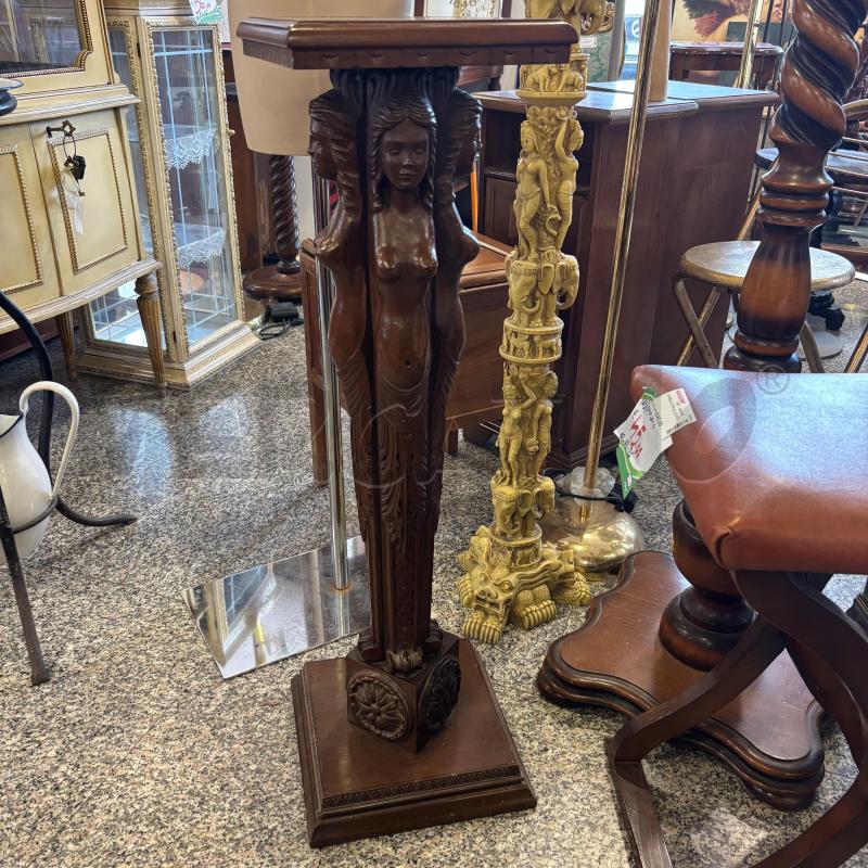COLONNA LEGNO DONNE | Mercatino dell'Usato Pomezia 1
