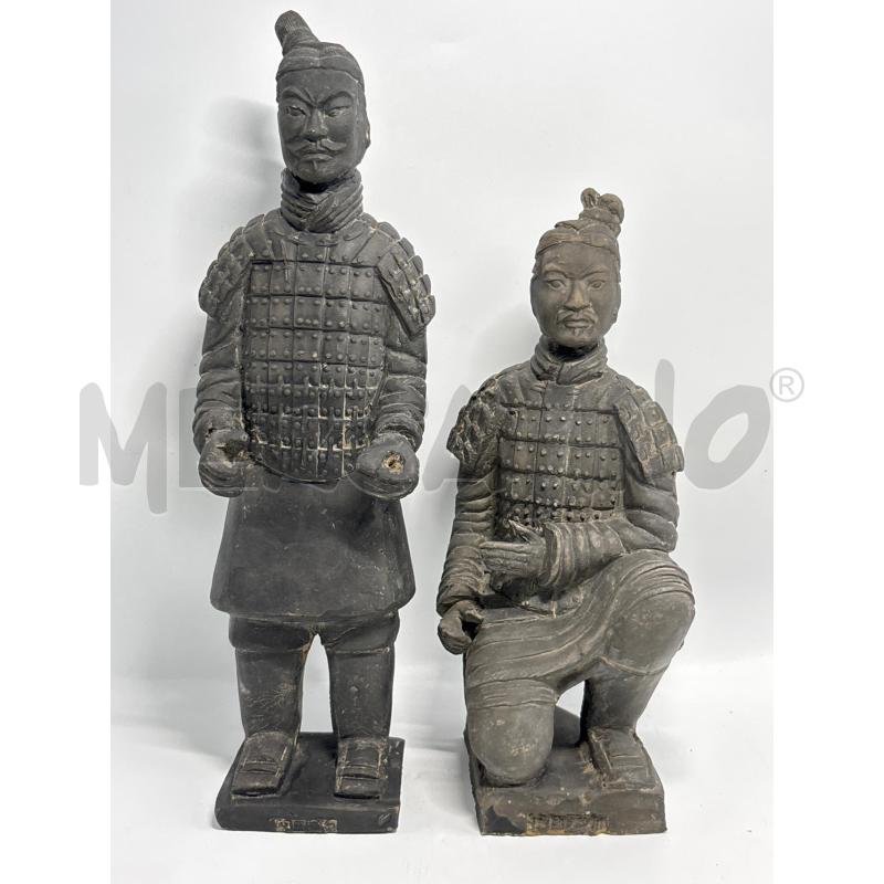COPPIA STATUINE GUERRIERI ORIENTALE | Mercatino dell'Usato Pomezia 1