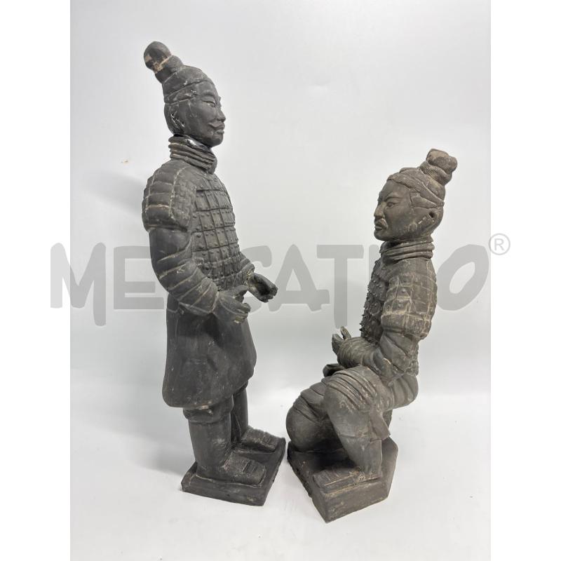 COPPIA STATUINE GUERRIERI ORIENTALE | Mercatino dell'Usato Pomezia 2