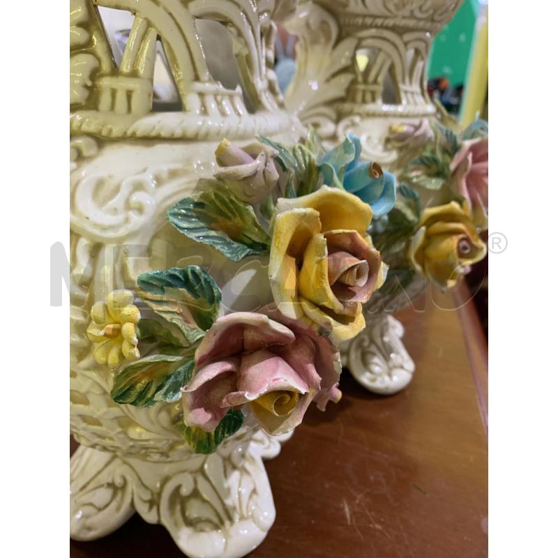 COPPIA VASI BASSANO FIORI RILIEVO | Mercatino dell'Usato Pomezia 3